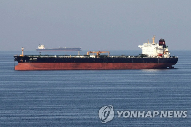 호르무즈 해협 통과하는 유조선