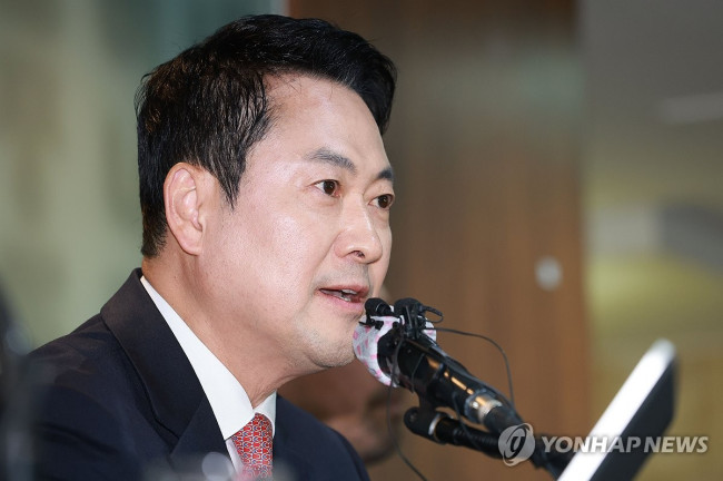 서울외신기자클럽 초청 간담회, 모두발언 하는 장동혁 대표