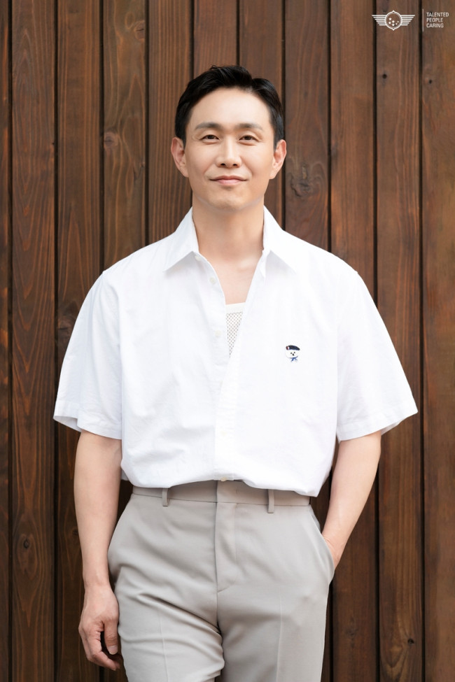 배우 오정세
