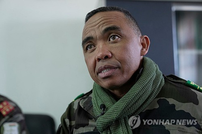 국정 장악 선언한 마다가스카르 군부 수장 마이클 랜드리아니리나 대령