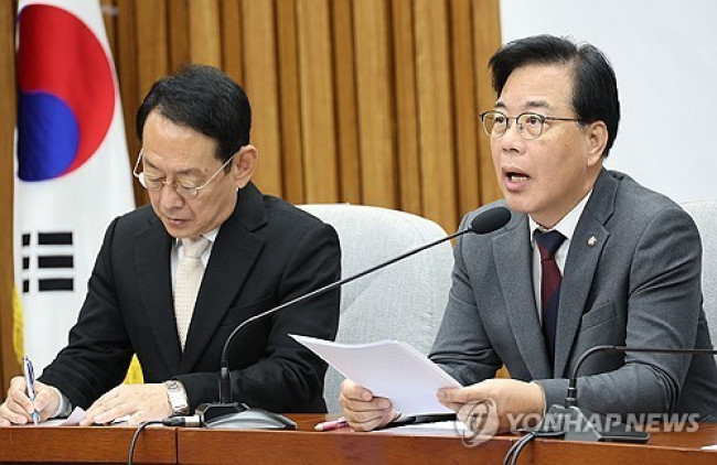 발언하는 송언석 원내대표 