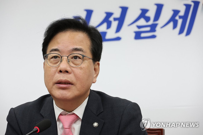 발언하는 국민의힘 송언석 원내대표