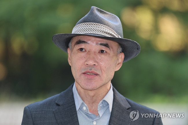 결심공판 전 입장 밝히는 서해 피살 공무원 유족