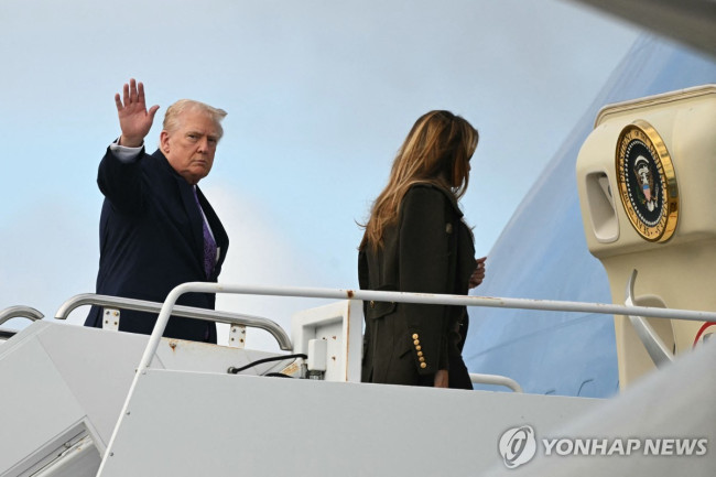 워싱턴DC로 복귀하는 트럼프 대통령