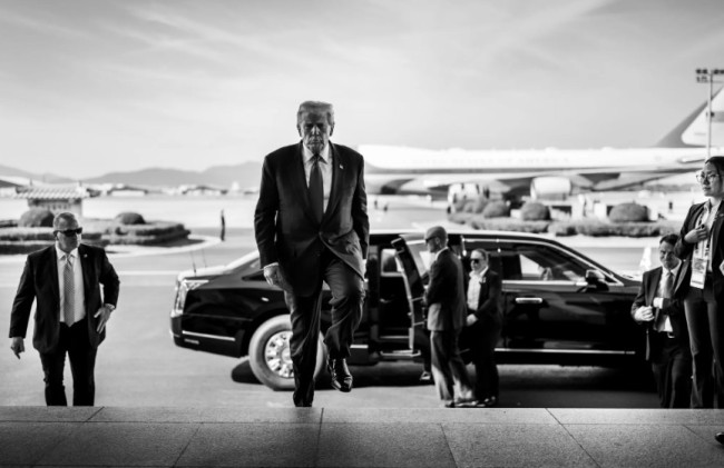 미중정상회담이 열린 지난해 10월 30일 김해공항에서의 트럼프 대통령 