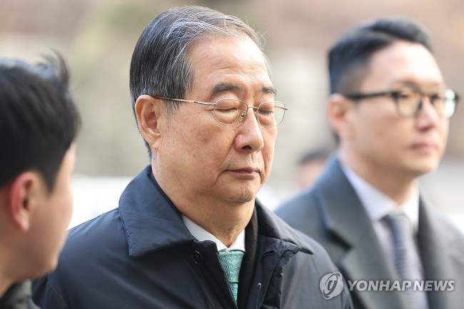 '내란 우두머리 방조 혐의' 한덕수 전 총리, 1심 선고 출석