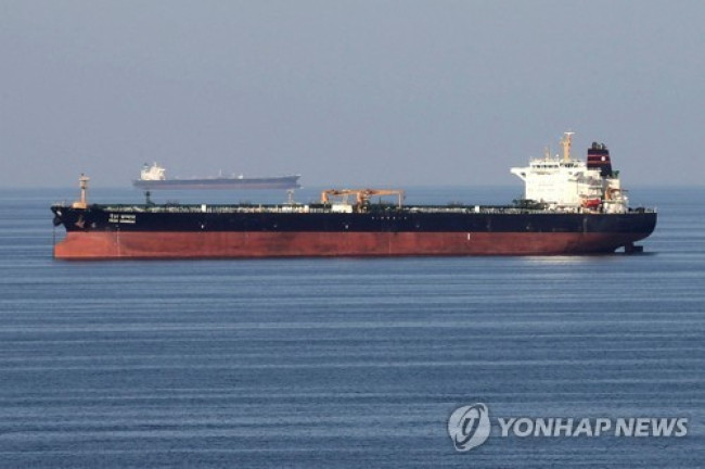 호르무즈 해협 통과하는 유조선