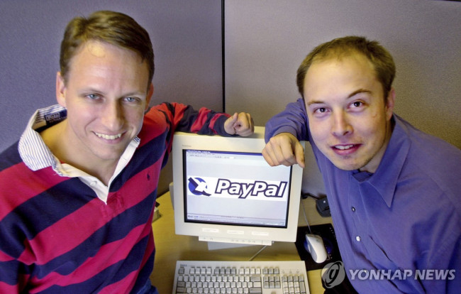 피터 틸(좌)과 일론 머스크(우)